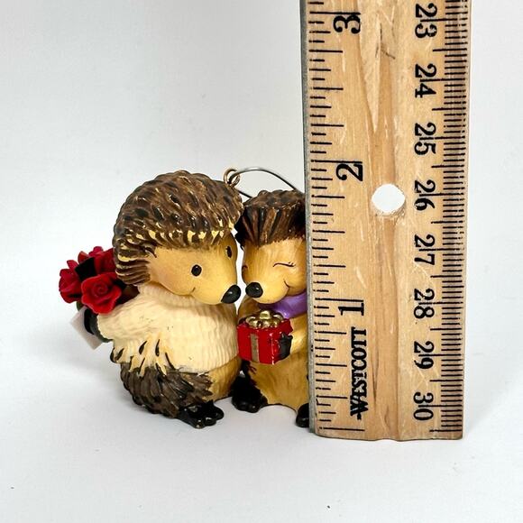 Vintage Hallmark Hedgehog Couple Christmas Ornament Stuck on You 2003 - Picture 7 of 9
